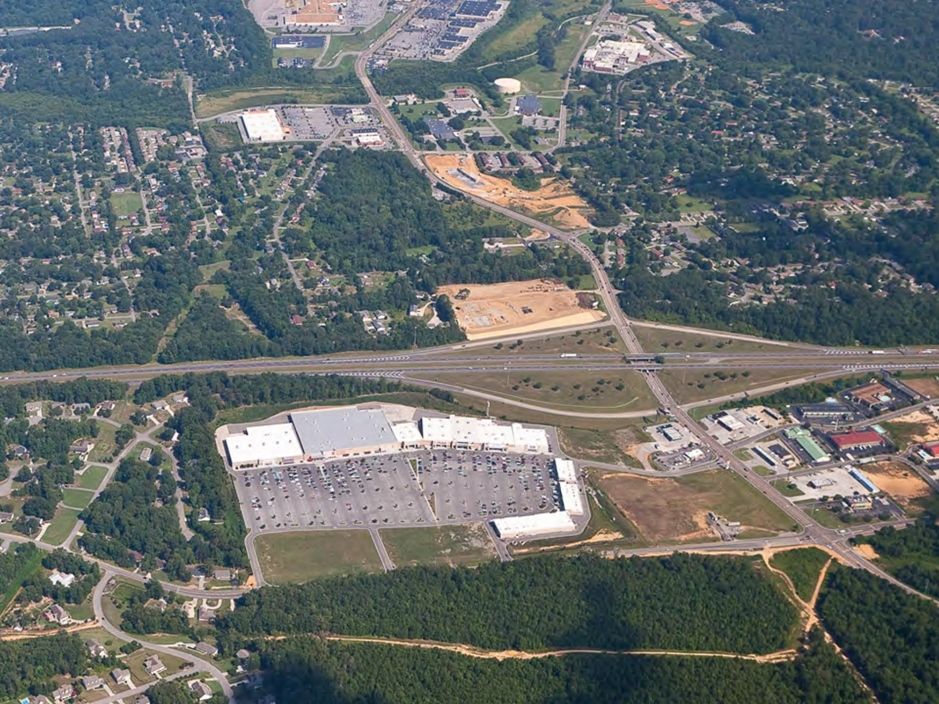 CLEVELAND TOWN CENTER : 4600 Paul Huff Parkway, Cleveland, TN 37312